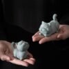 详情-17 Zen Meow: Hand-Carved Green Sandstone Tea Pet Figurines (Healing & Lucky)